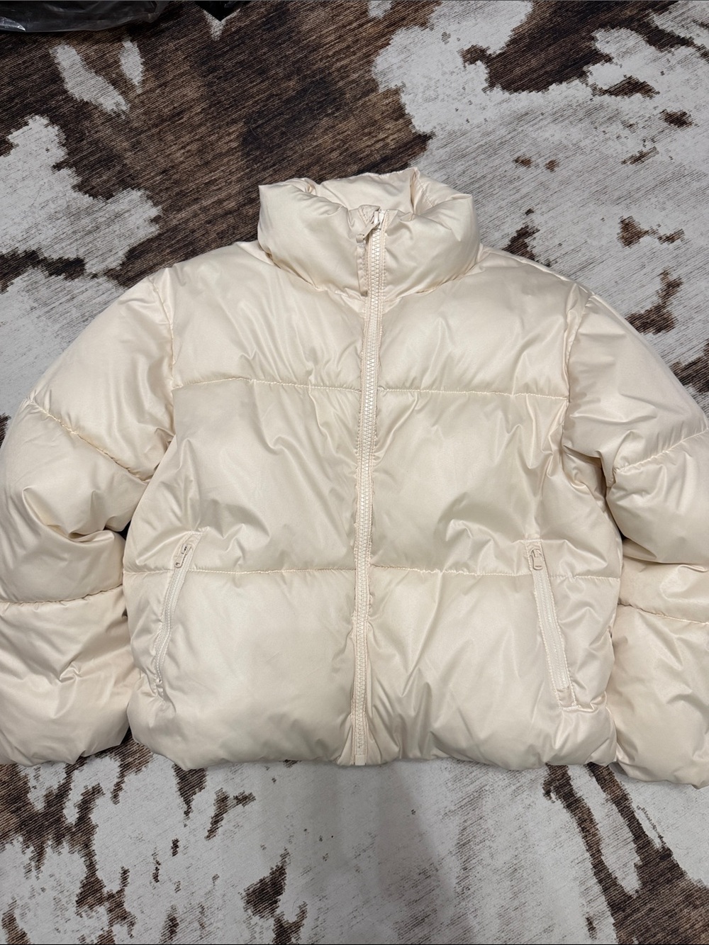 Old Navy Cream Women’s Puffer Jacket